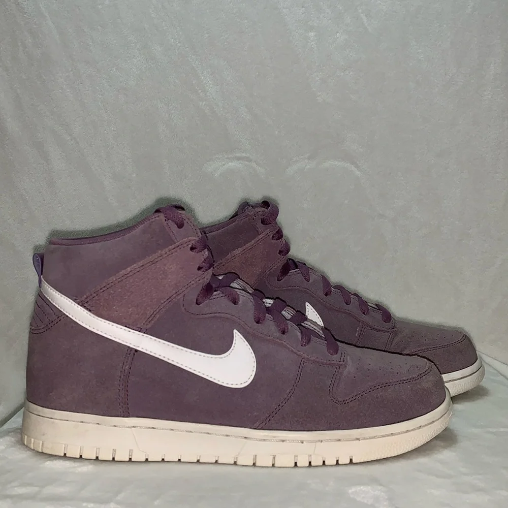 Nike Dunk High Premium Suede Violet Dust/White Women’s size 10 (men’s 8.5)